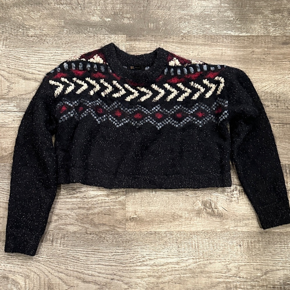 Frye Women’s‎ Medium Cropped Black Sweater with Red and Cream Chevron